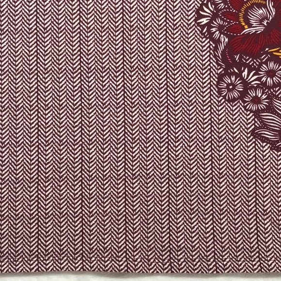 Athleta soft herringbone/flowered pattern tank top - Picture 7 of 10